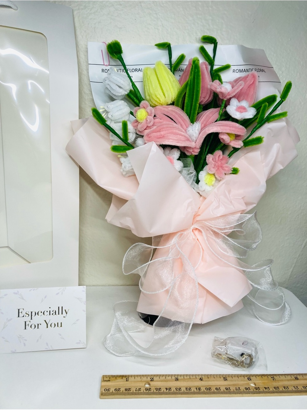 NEW‎ Handcrafted Pink & Yellow Faux Floral Bouquet Gift Set +bag +card +lights - Picture 3 of 6